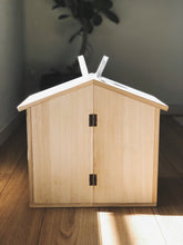 画像をギャラリービューアに読み込む, wooden crafted house