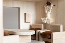 画像をギャラリービューアに読み込む, wooden crafted house fabric